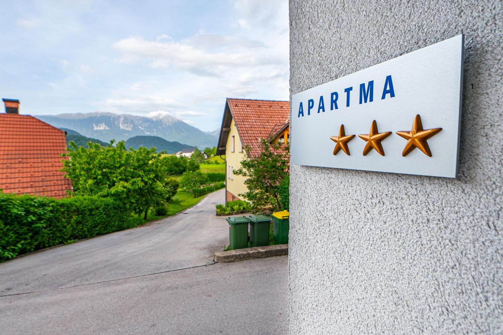 Apartamento Apartma Jakopic Zgornje Gorje Exterior foto